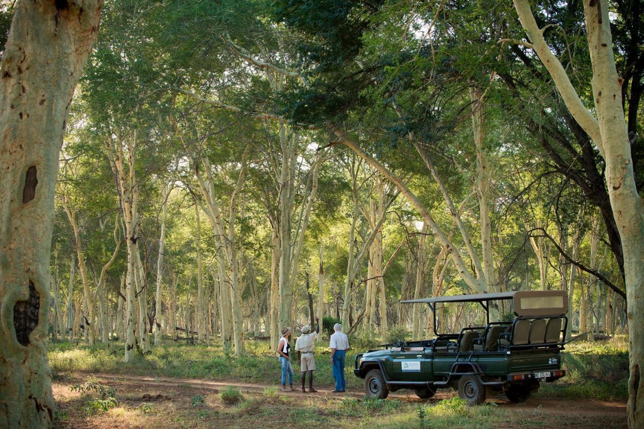 Отель Pafuri Camp Makuleke Экстерьер фото